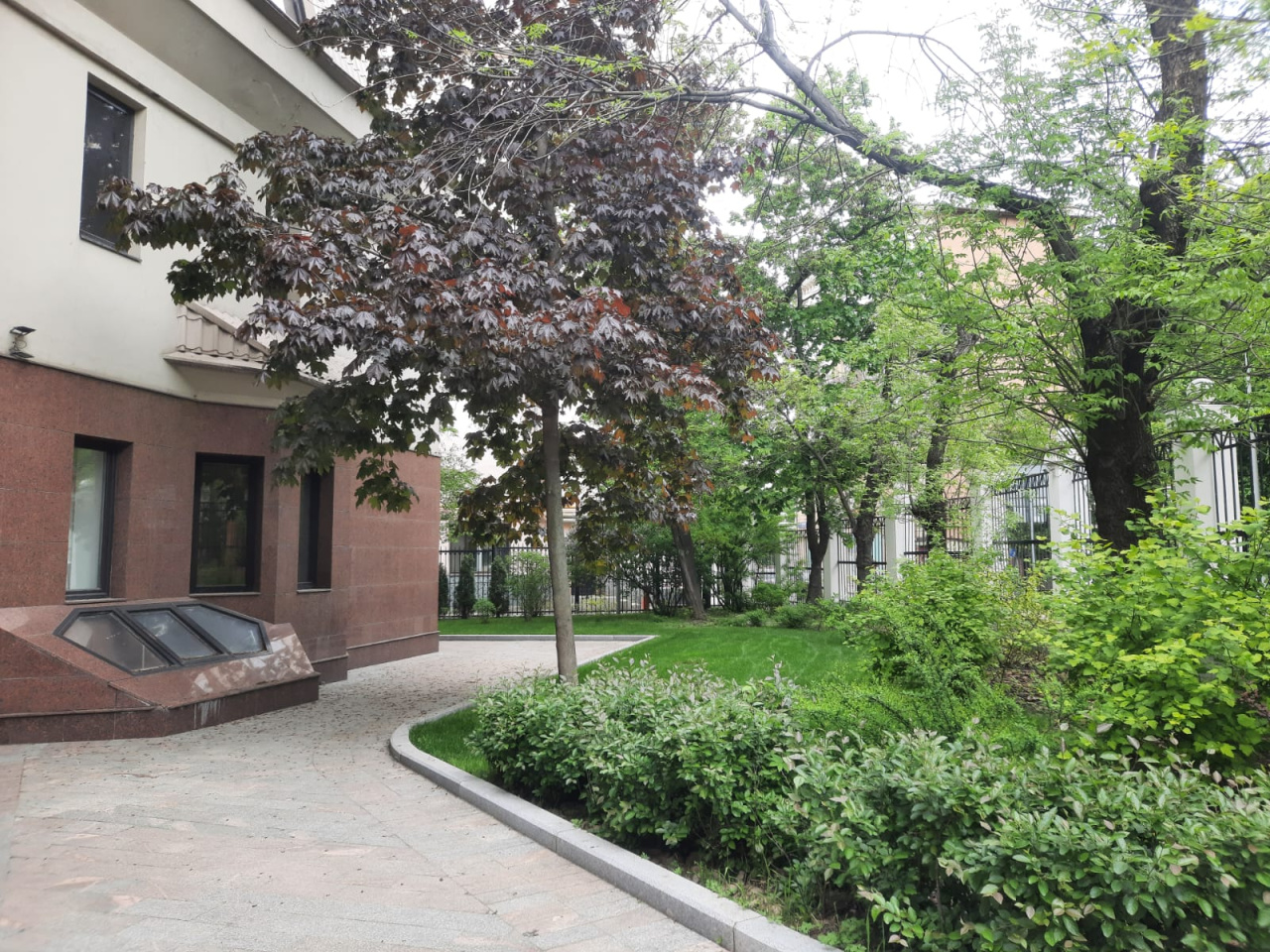 фасад дома, здание по адресу г Москва, Ленинский пр-кт, д 37 к 1 